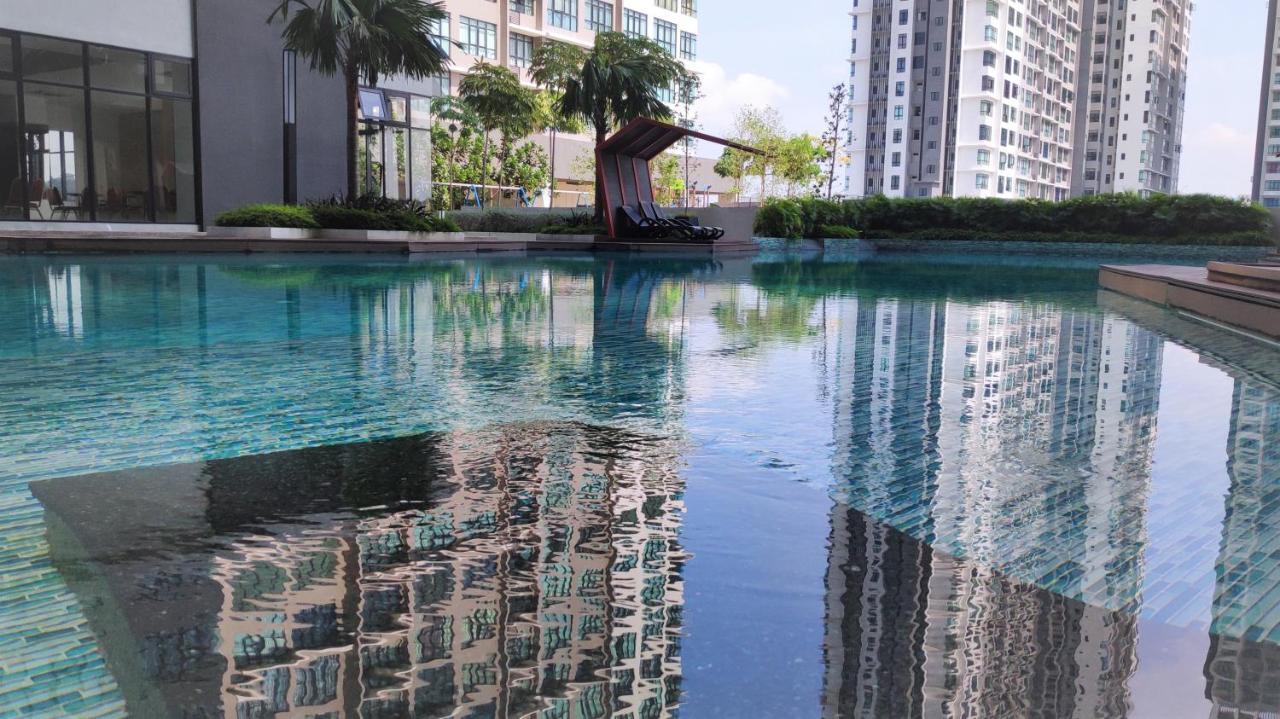 Conezion Luxury 3Br For 7Pax @Ioi Resort Putrajaya Kültér fotó